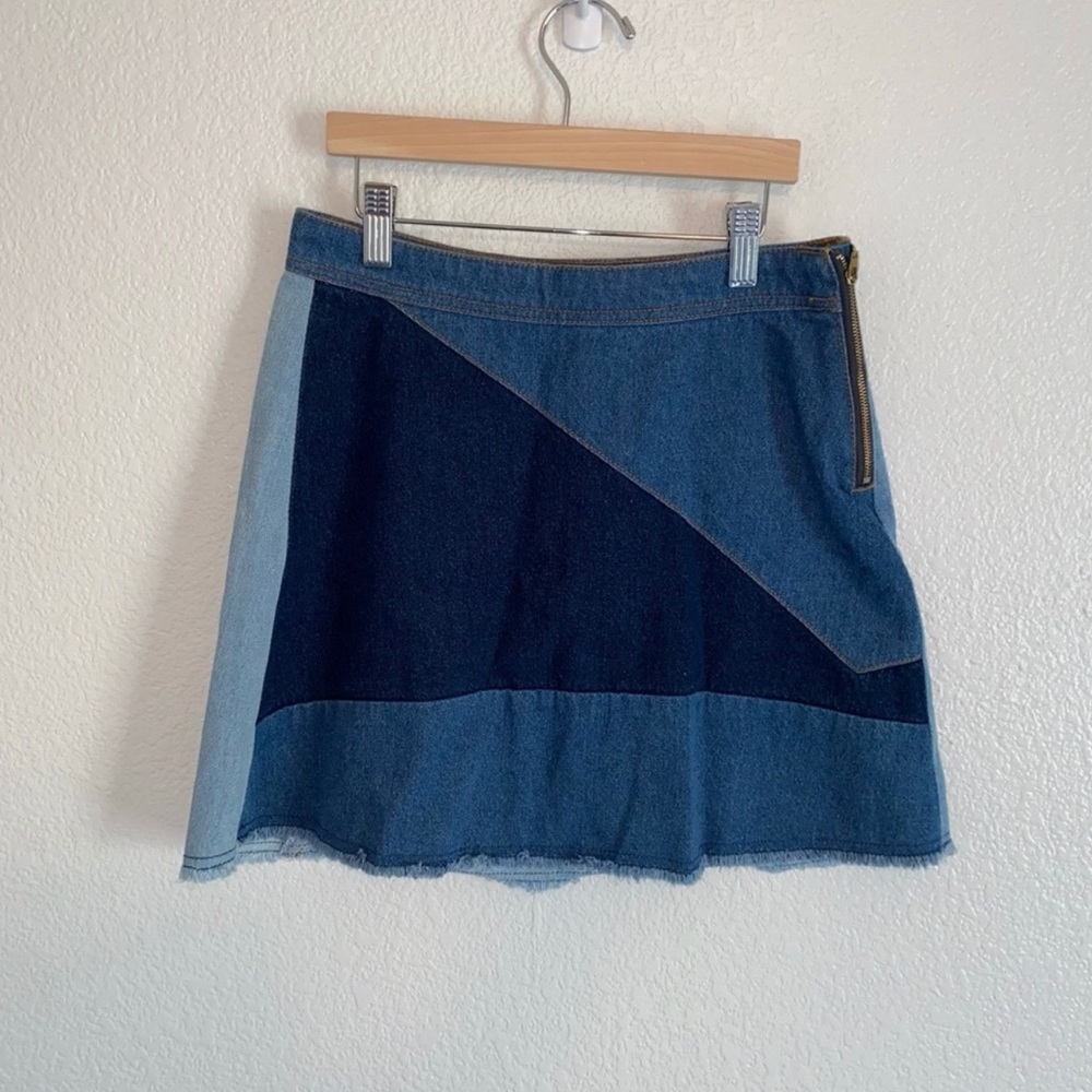Color lock skirt